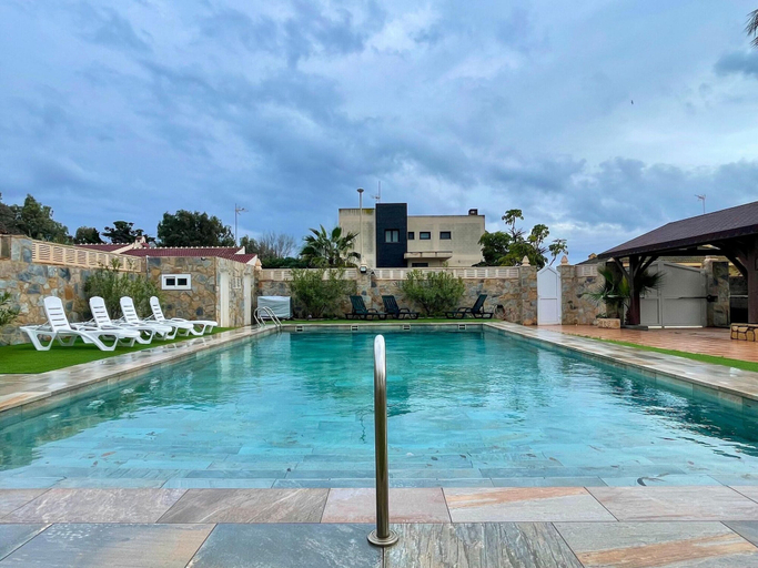 Pool 3, Villa in Roquetas Near Beach & Pool, Almería