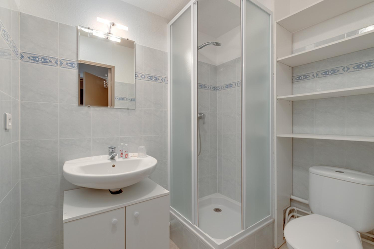 Bathroom 5, City Résidence Sophia, Alpes-Maritimes