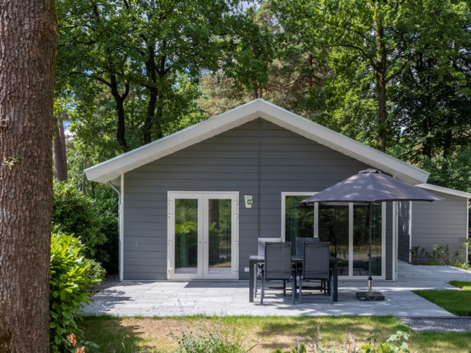 Exterior 4, Chalet w Garden & Views, Apeldoorn