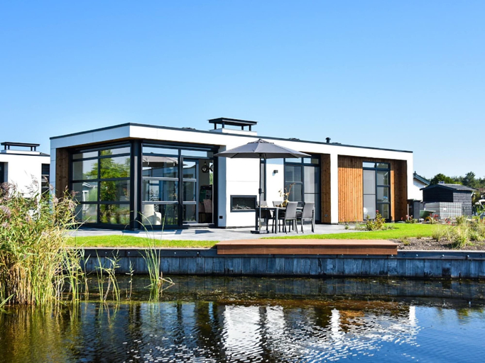 Exterior 2, Luxury Waterfront Escape, Wijdemeren