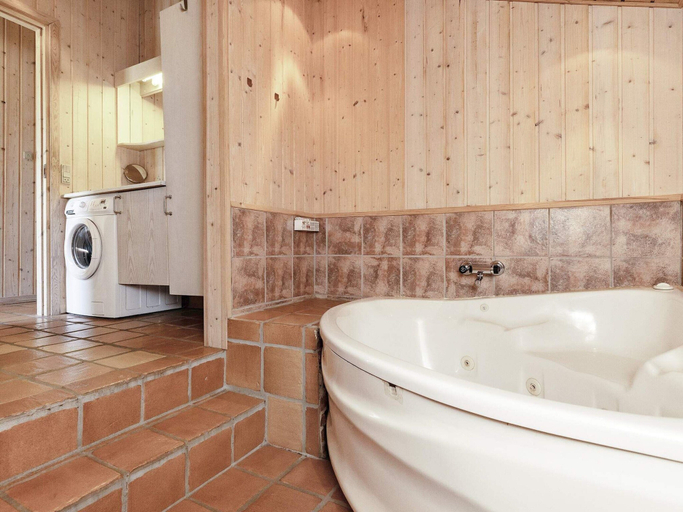 Bathroom 3, 5 Star Holiday Home in Hadsund, Mariagerfjord