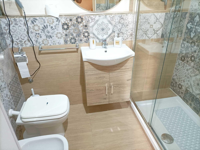 Bathroom 2, VILLA MARIA, Bari