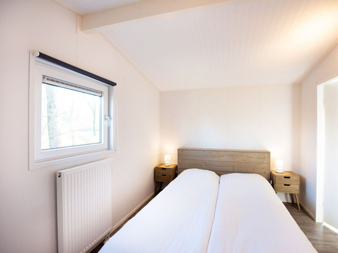 Bedroom 3, Drenthe Chalet Comfort - pet -free, Ooststellingwerf
