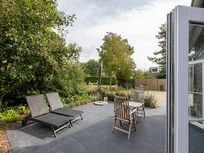 Others 4, Detached Retreat in Zoutelande Near Beaches, Veere