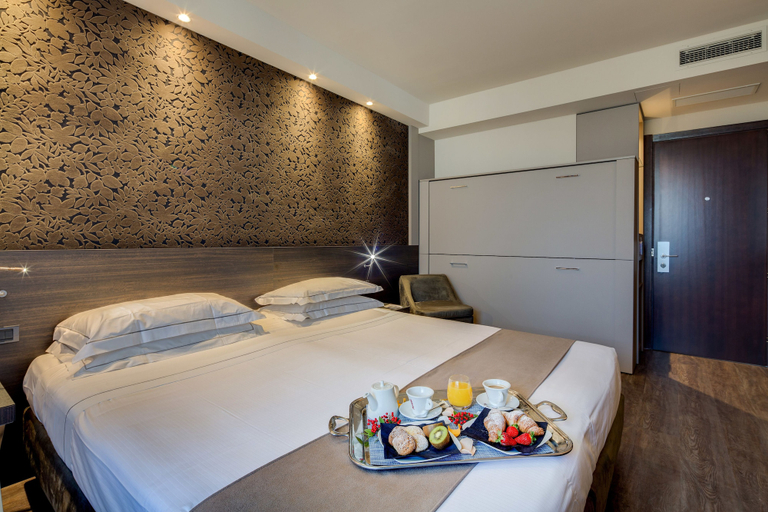 Bedroom 3, Best Western Plus Hotel Farnese, Parma