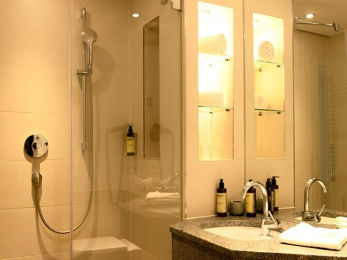 Bathroom 4, Villa Carlton - Adults Only, Salzburg