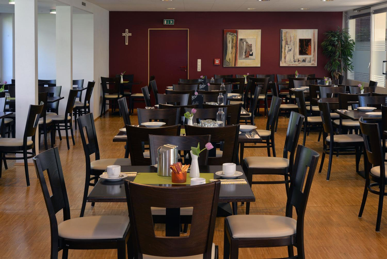 Food & Drinks 5, Nell-Breuning-Hotel, Städteregion Aachen
