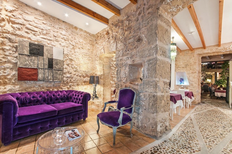 Public Area 2, Ca´n Pere, Baleares