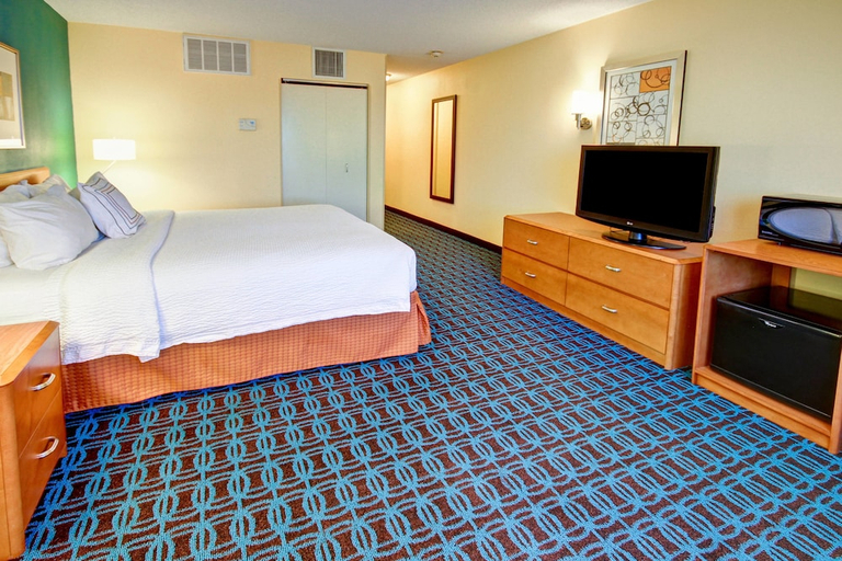 Bedroom 2, Fairfield Inn Suites Saratoga Malta, Saratoga