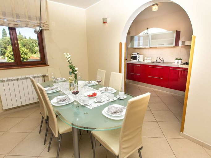 Private kitchen 2, Villa Zuccon Comfortable Holiday Residence, Medulin