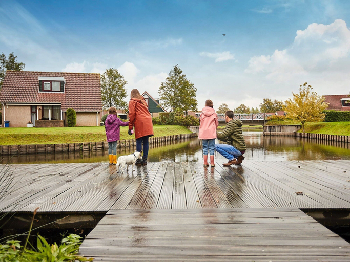Property grounds, Holiday Home in Zeeland Near Lake & Sauna, Borsele