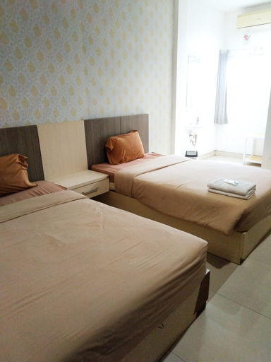 Bedroom 12