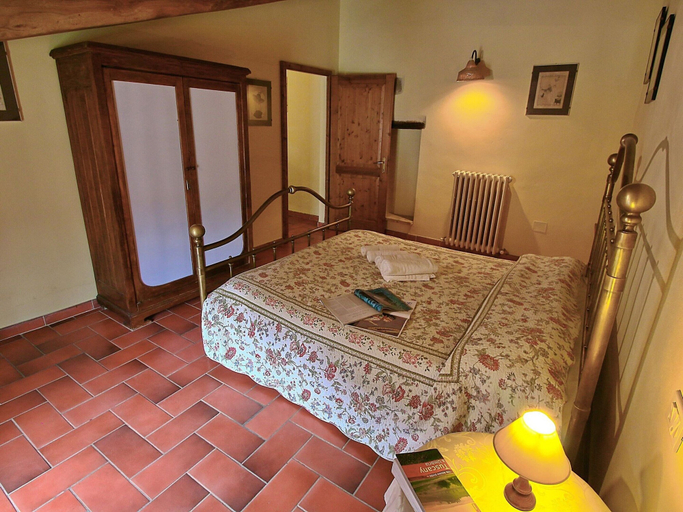 Room 5, Raffinee Farmhouse With Pool Views, Perugia