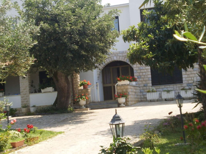 Primary image