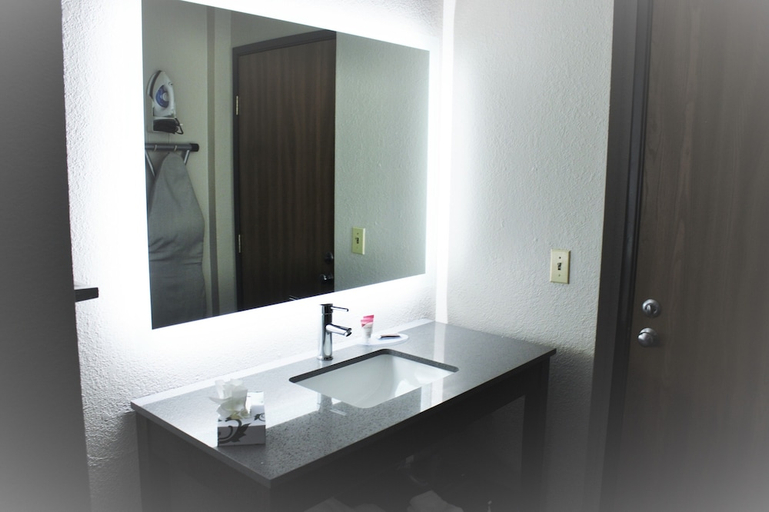 Bathroom 4, Country Inn & Suites by Radisson, Monterey Beachfront-Marina, CA, Monterey
