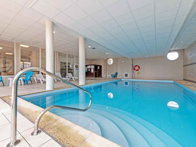 Pool 4, Flat by Pointe St-mathieu, Finistère