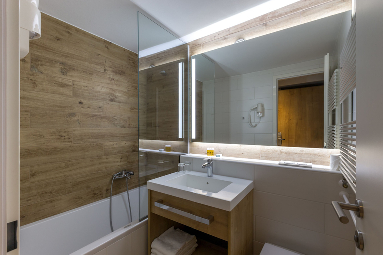 Bathroom 4, M Hotel Ljubljana, Ljubljana