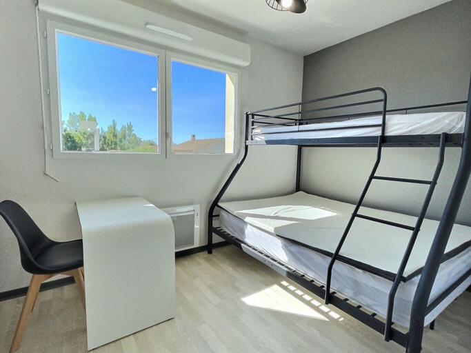 Others 5, Maisonette With two Bathrooms Near Valras Beach, Hérault