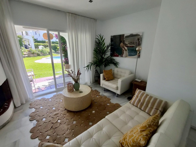 Living area 5, Relaxed Retreat With Pool, Málaga
