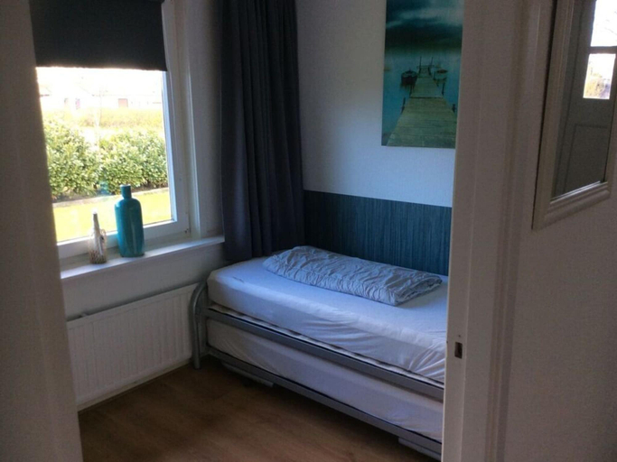 Bedroom 3, Lovely Apartment in Julianadorp, Den Helder
