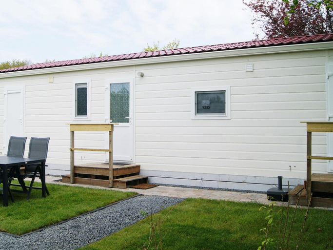 Exterior 3, Cosy Holiday Home in Appelscha With a Great View, Ooststellingwerf