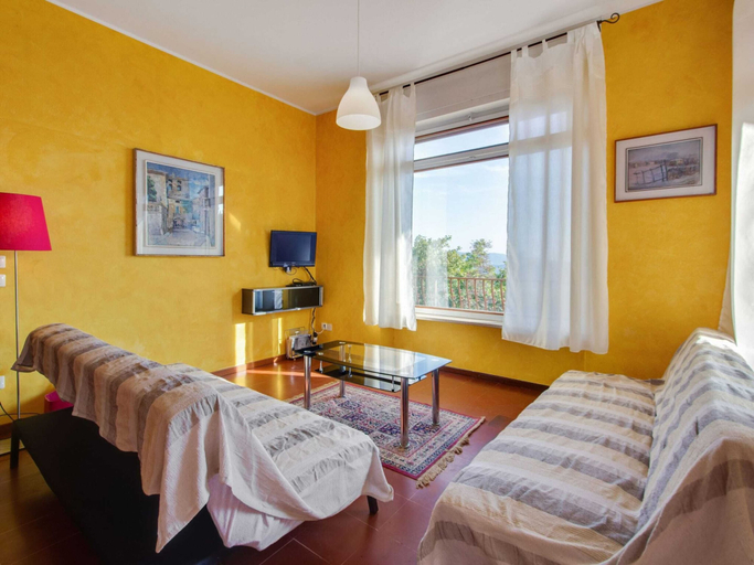 Living room 5, Holiday Home in Marciaga With Pool & Gulf Views, Verona