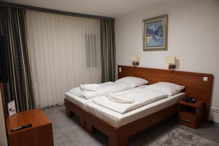 Bedroom 2, M-A-S-Hotel, Stuttgart