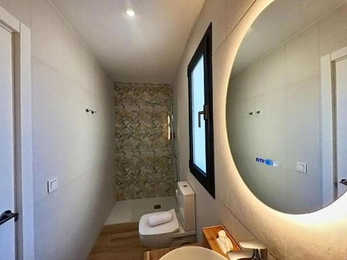 Bathroom 5, Apartment in Puerto del Rosario Near Playa Chica, Las Palmas