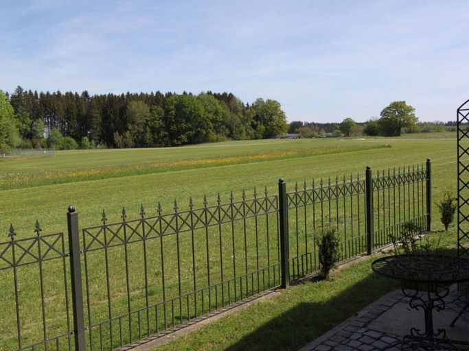 Exterior 2, Dennenboomdroom, Rosenheim