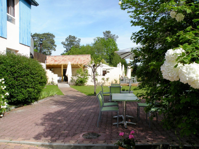 Exterior & Views 1, Logis Hotels - Le Pont Bernet - Hotel 2 etoiles et restaurant, Gironde