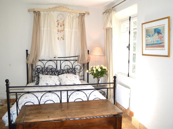 Room 5, Beautiful Holiday Home With Garden, Var