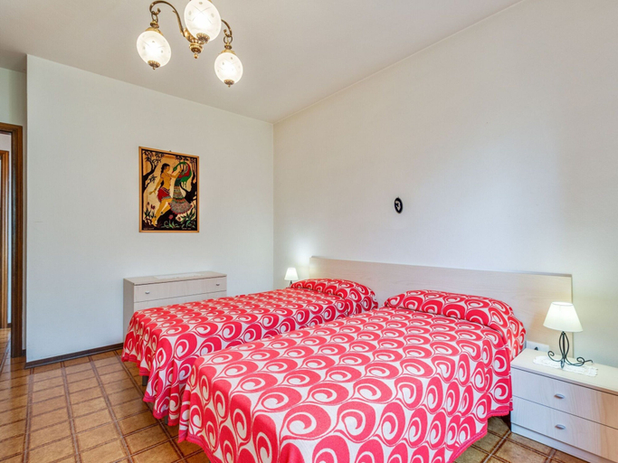 Room 3, Spacious Holiday Home in Marciaga With Garden, Verona