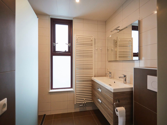 Bathroom, Holiday Home in Zeeland With Spacious Garden, Borsele