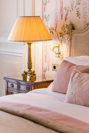 Bedroom 2, Hotel San Regis, Paris
