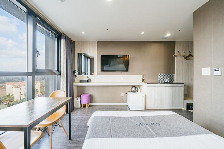 Bedroom 3, Sky Hotel, Jeju