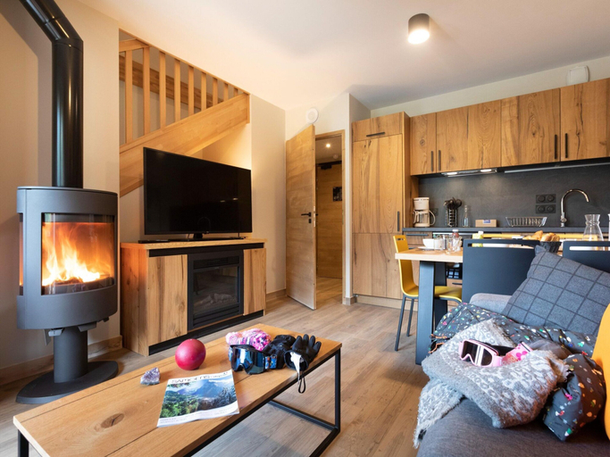Private kitchen 5, Chalet in Samoens Near Grand Massif Lift, Haute-Savoie