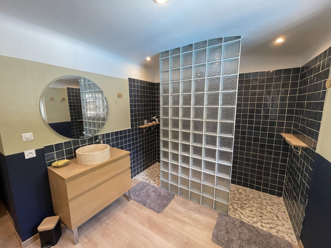 Bathroom 5, Villa in Vidauban with Pool and BBQ, Var