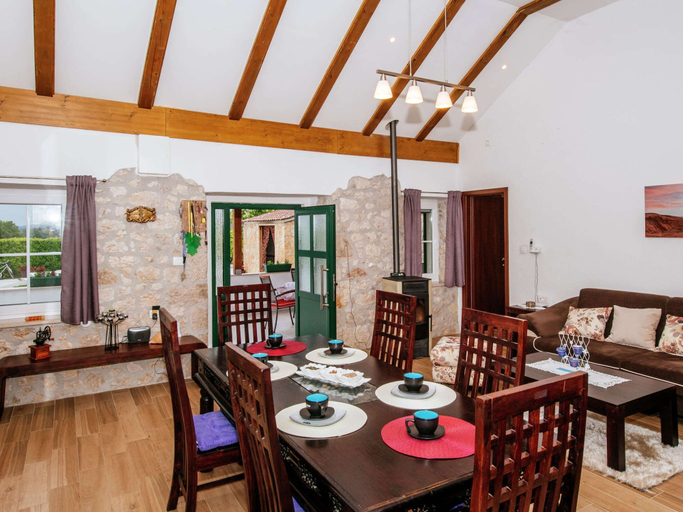 Others 3, Private Estate With 2 Infinity Pools, Polača