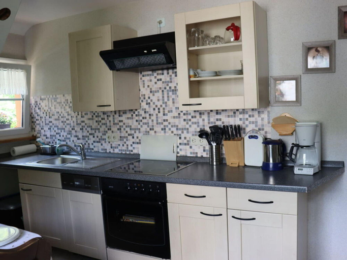 Private kitchen 3, Haus Hiller Comfortable Holiday Residence, Lörrach