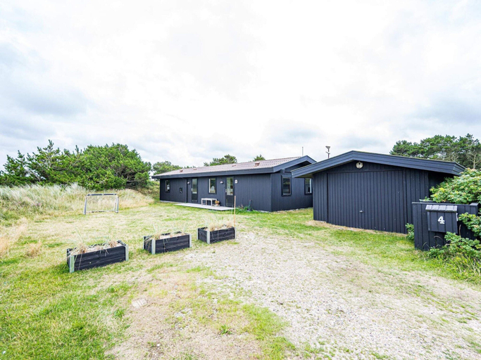 Others 2, 6 Person Holiday Home in Henne, Varde