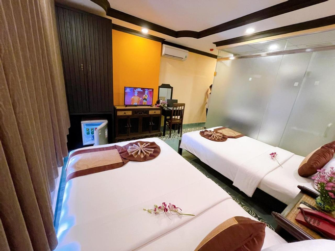 Bedroom 9