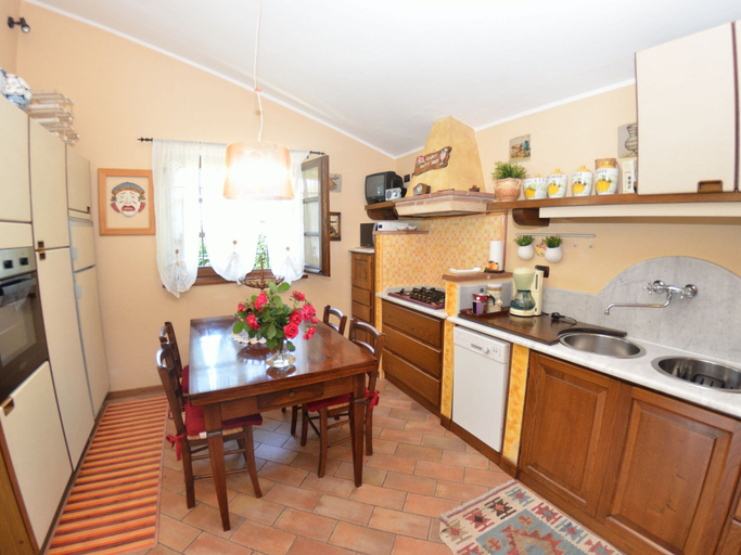 Private kitchen 5, Holiday Home in Pescaglia Near Tuscan Beaches, Lucca