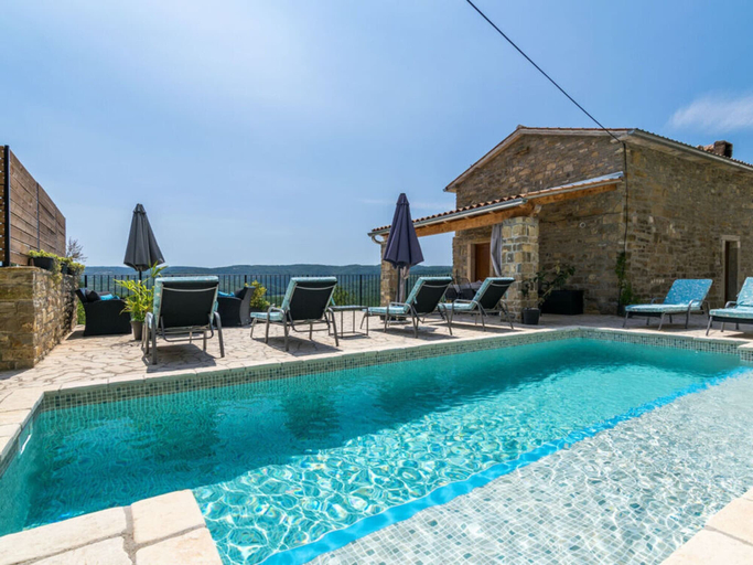 Pool 5, Alba Comfortable Holiday Residence, Oprtalj