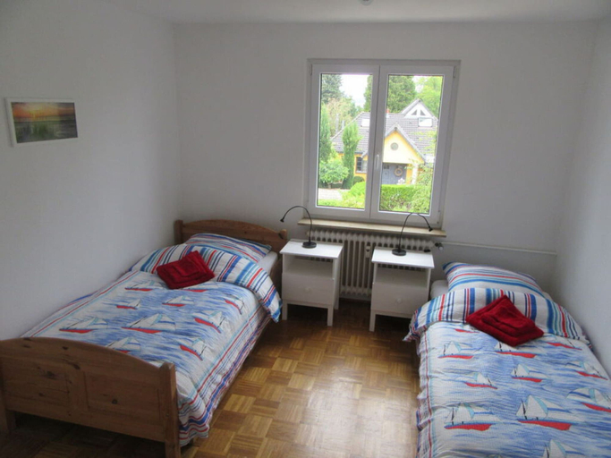 Bedroom 4, Cheerful Apartment in Uhldingen, Bodenseekreis