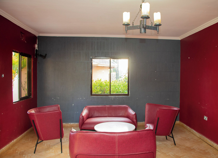 Others 5, Distinctions Gardens Guest House, Alego Usonga