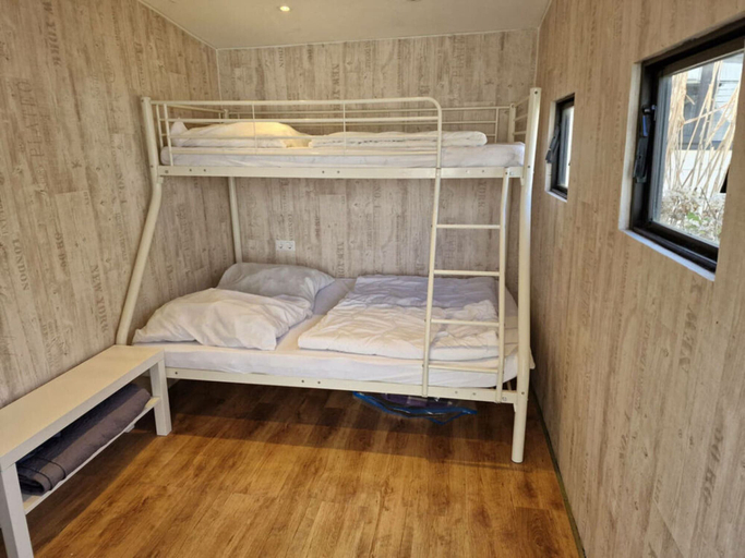 Room 3, Blue Ocean K40 Comfortable Holiday Residence, Wûnseradiel