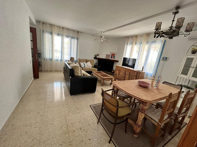 Dining 4, Belvilla by OYO Casa Manuela, Almería