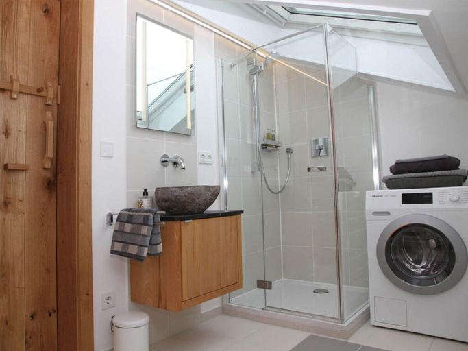 Others 3, Villa Carefree Suite, Traunstein