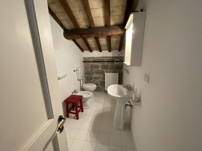 Bathroom 5, Spacious Holiday Home With Swimming Pool, Fermo