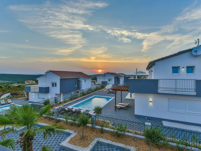 Others 2, Apartment in Croatia Near the Adriatic Coast, Sukošan